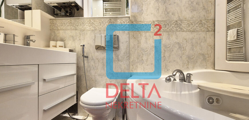 Luksuzan penthouse četverosoban stan/153m2/ Dolac Malta/Socijalno