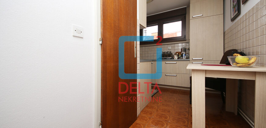 Četverosoban stan / 3.sprat / Džidžikovac / Mejtaš / Centar
