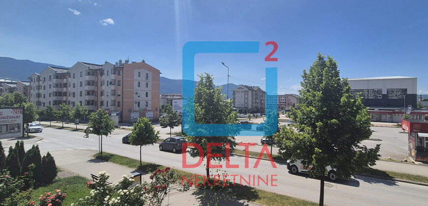 Dvosoban(opcija trosoban) stan Istočno Sarajevo / Garaža 16,5m2
