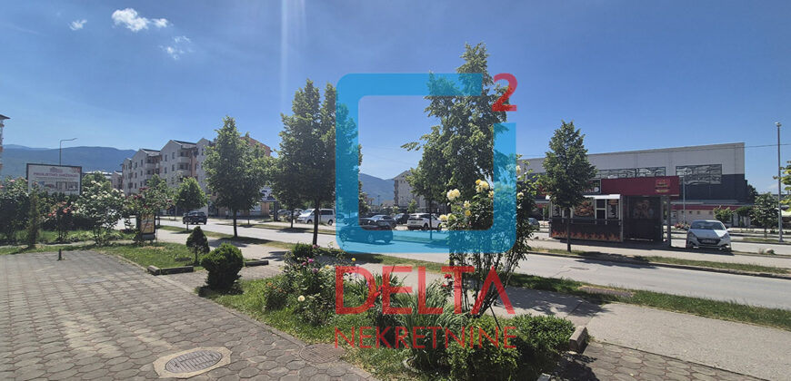 Dvosoban(opcija trosoban) stan Istočno Sarajevo / Garaža 16,5m2