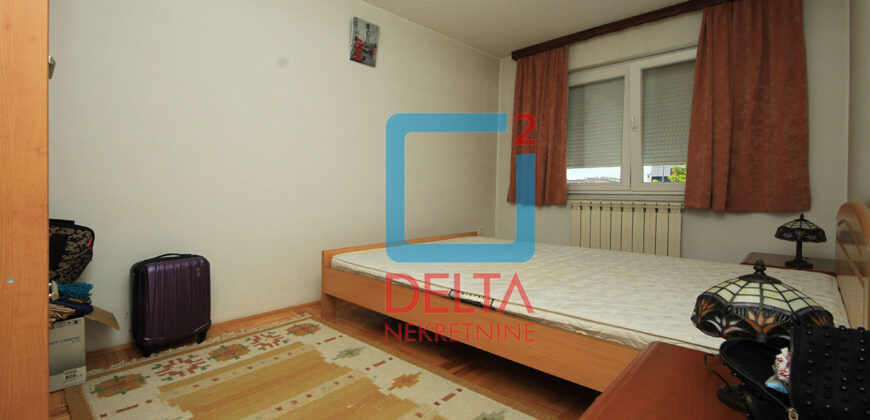 Dvosoban(opcija trosoban) stan Istočno Sarajevo / Garaža 16,5m2