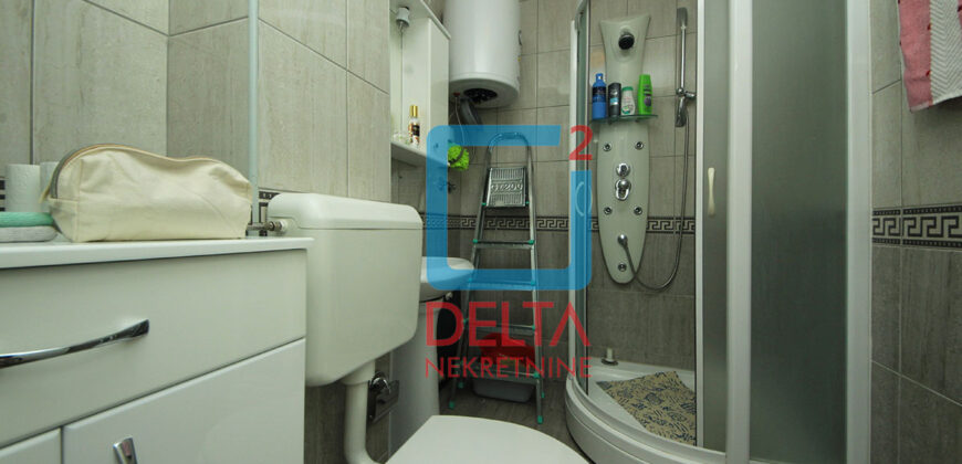 Dvosoban(opcija trosoban) stan Istočno Sarajevo / Garaža 16,5m2